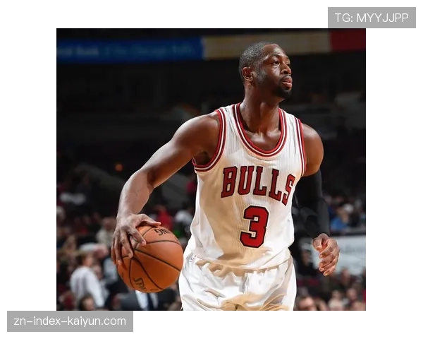 多数WNBA球队被迫使用改版男鞋，脚踝受伤率高。